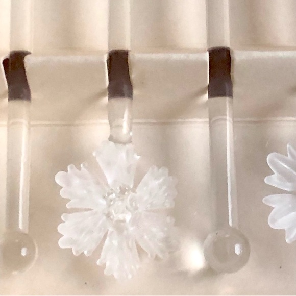 NIB Pier 1 Glass Snowflake Swizzle Sticks - Picture 2 of 4